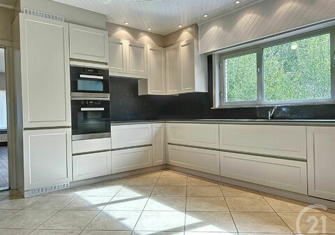 Huis - Vrij beroep te koop in HEIST-OP-DEN-BERG