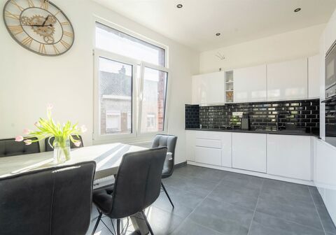 Opbrengsteigendom - Gemengd gebruik residentieel te koop in Mechelen